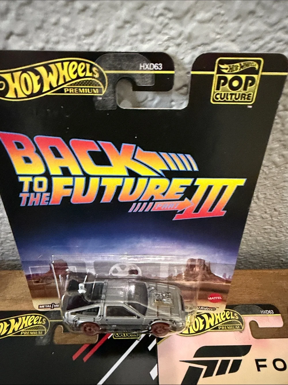 Hot Wheels Pop Culture Assortment - Licensed Movie & Game Cars 5 pk